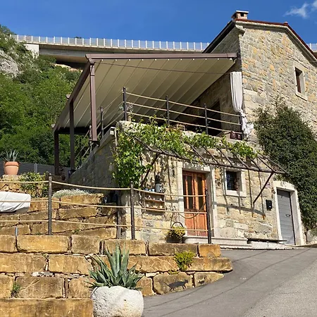 Bubo House Сasa de vacaciones Črni Kal